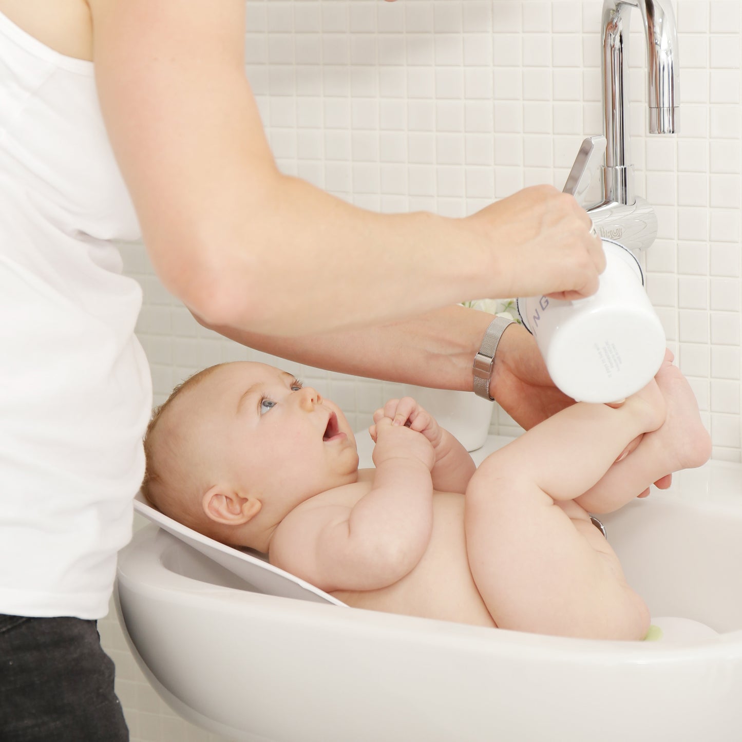 Baby Bath Seat and Bidet by murmur